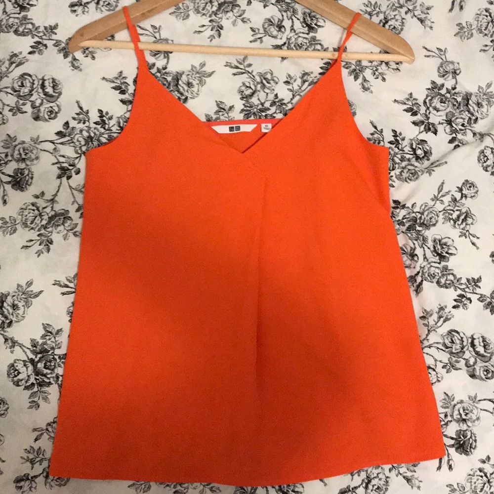 UNIQLO Sleeveless summer top